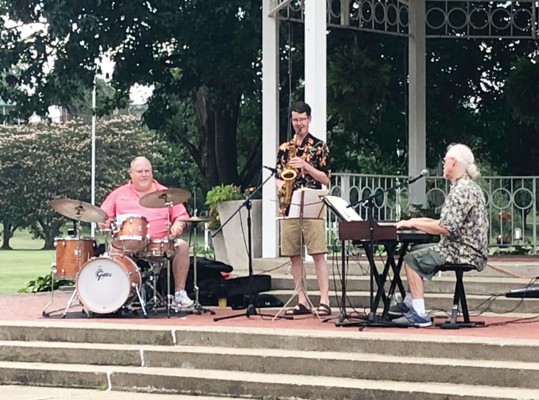 Free Early Show with Michael Tobar & The Hammond Jazz Trio